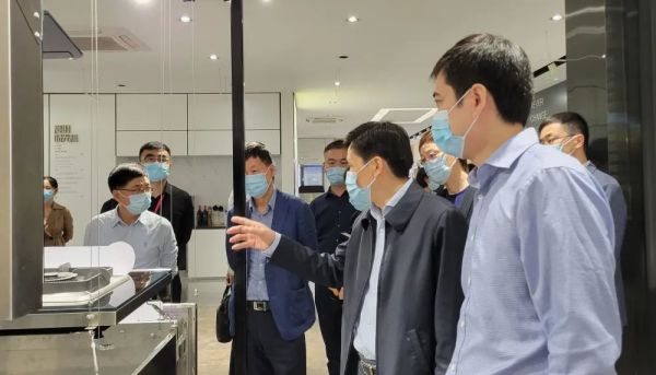 紹興市人大常委會(huì)黨組副書記邵全卯一行蒞臨佳歌參觀考察！
