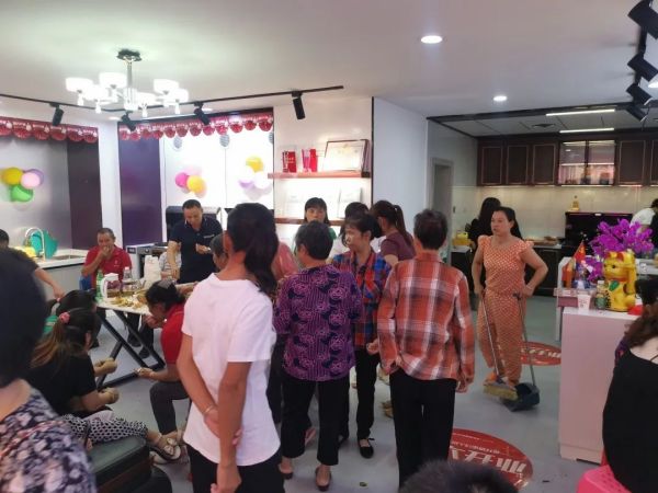 【喜報(bào)】熱烈祝賀佳歌集成灶湖南常寧旗艦店重磅升級(jí)，盛大開業(yè)！