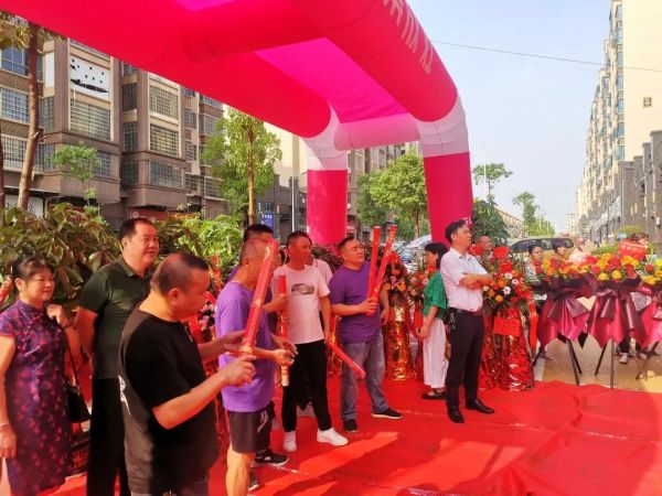 【喜報(bào)】熱烈祝賀佳歌集成灶湖南常寧旗艦店重磅升級(jí)，盛大開業(yè)！