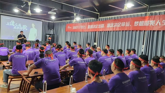 佳歌集成灶“上佳之選 乘勢(shì)高歌”招商峰會(huì)啟動(dòng)會(huì)順利召開！
