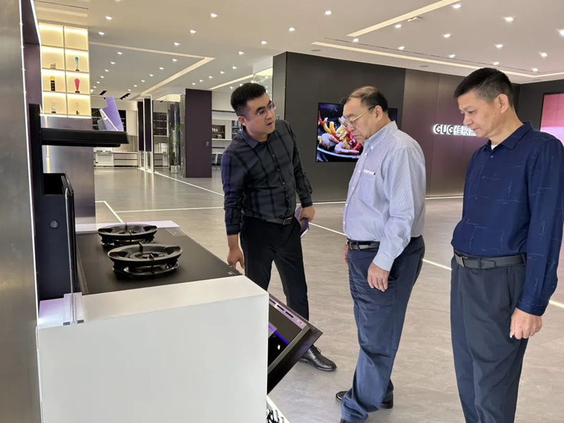 中國五金制品協(xié)會理事長張東立一行蒞臨佳歌二期智能化新工廠參觀考察！